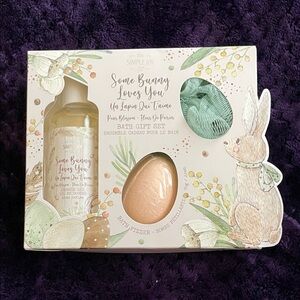 Simple Joy 3 Piece Bath Gift Set Bath Gel, Fizz Bomb & Mesh Sponge NIB